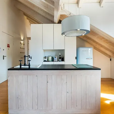 Guestready - A Nest With A Twist *